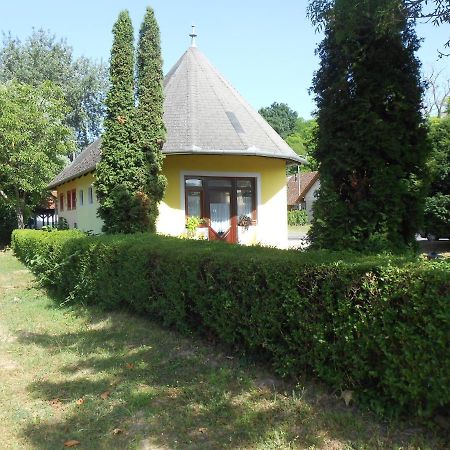 Erika Apartman Балатонберень Экстерьер фото